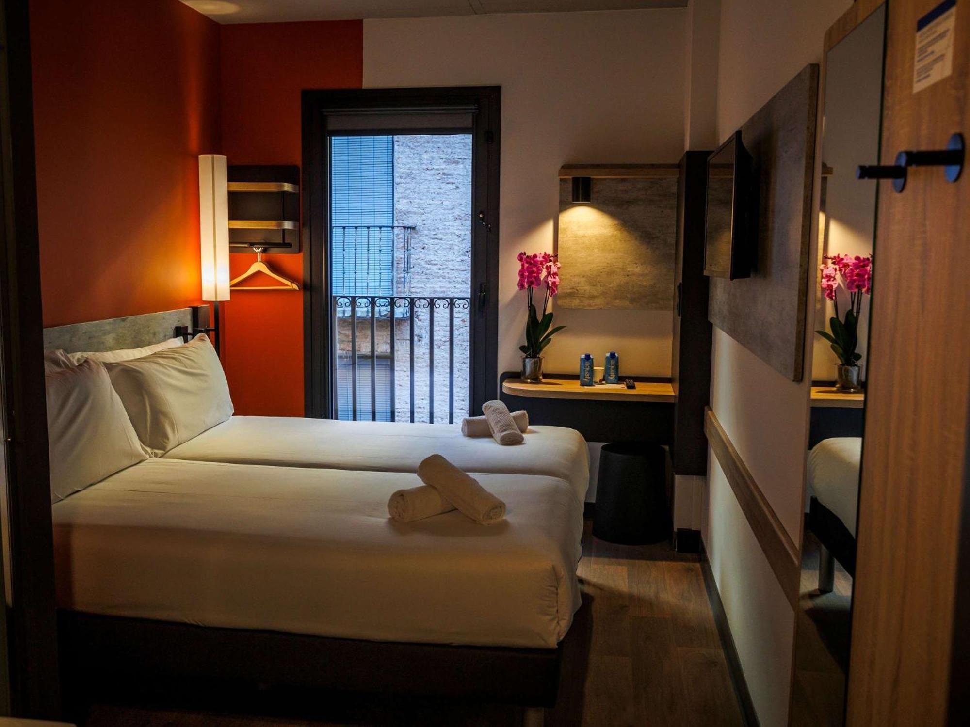 Ibis Budget Logrono Centro מראה חיצוני תמונה