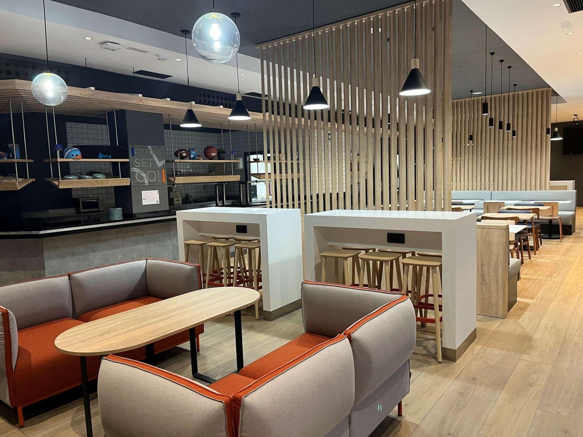 Ibis Budget Logrono Centro מראה חיצוני תמונה